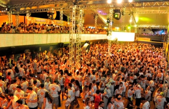 Imagem do artigo Transmissão ao vivo do Carnaval de Salvador direto do Camarote Skol
